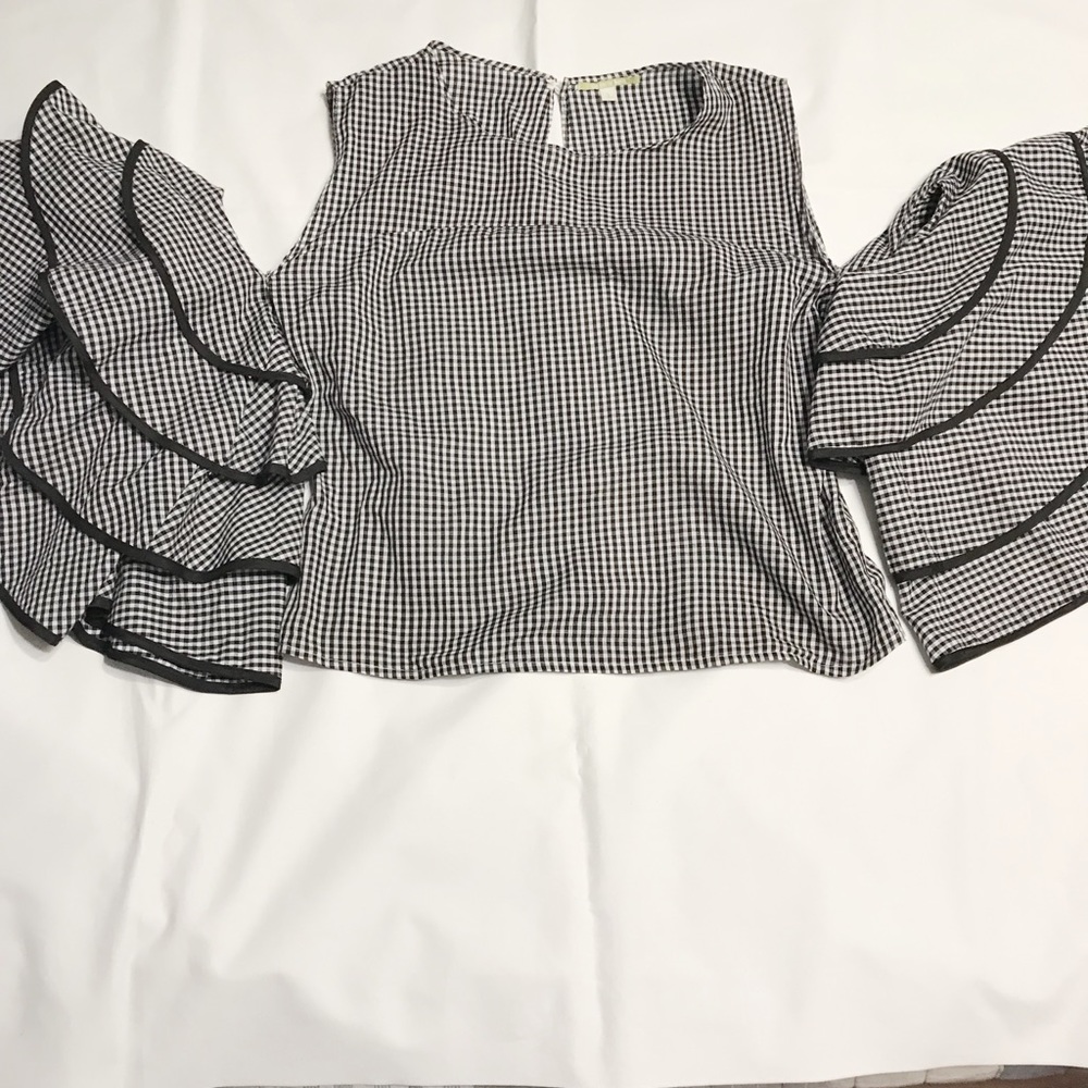 ✨BEAUTIFUL TOP⚡️
